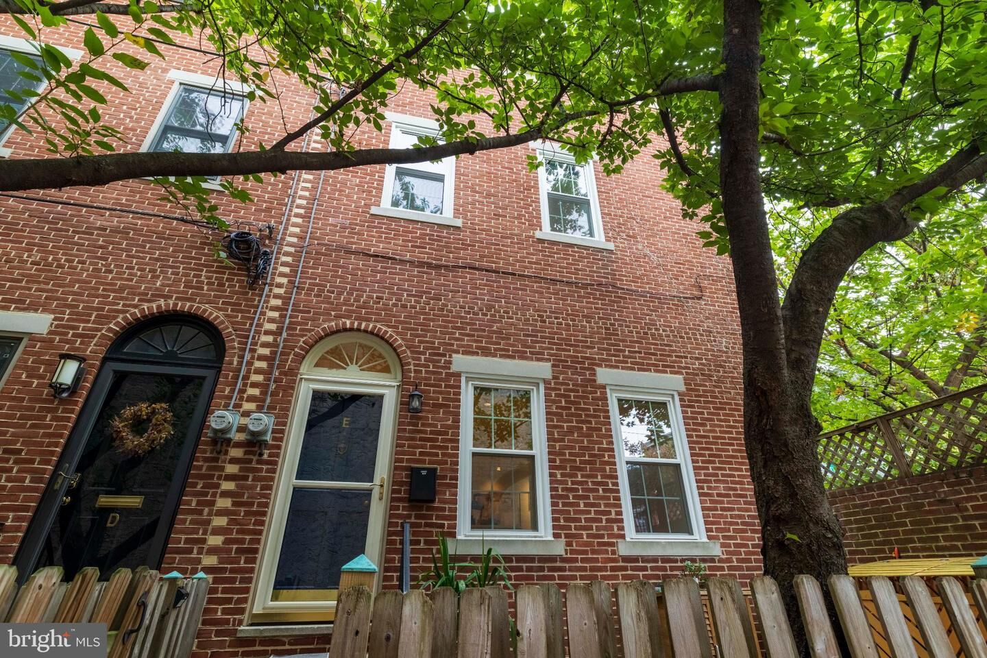 Property Photo:  1811 Fitzwater Street E  PA 19146 