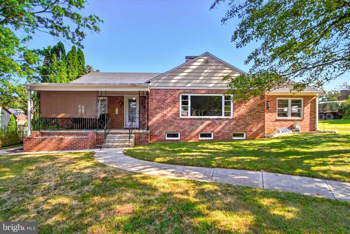 Property Photo:  415 N Main Street  PA 17356