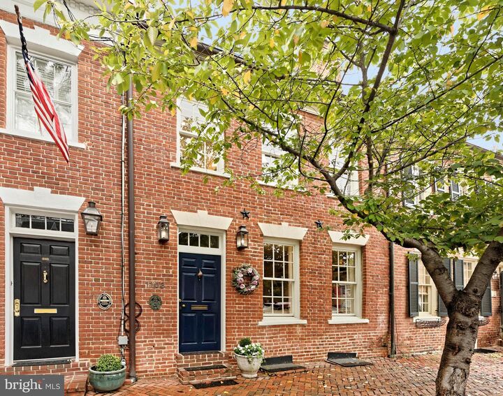 Property Photo:  1103 Prince Street  VA 22314 