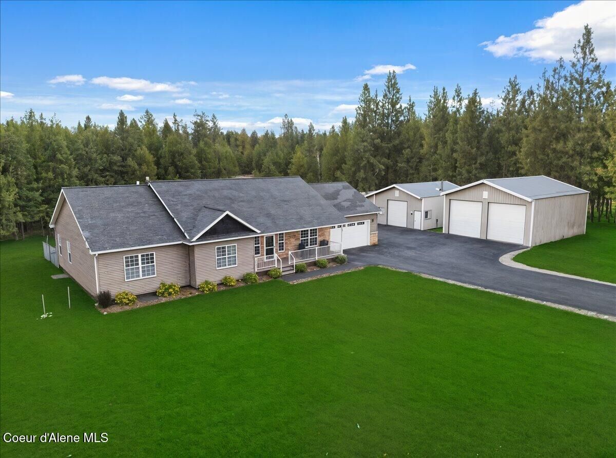 Property Photo:  9537 E Parks Rd  ID 83801 