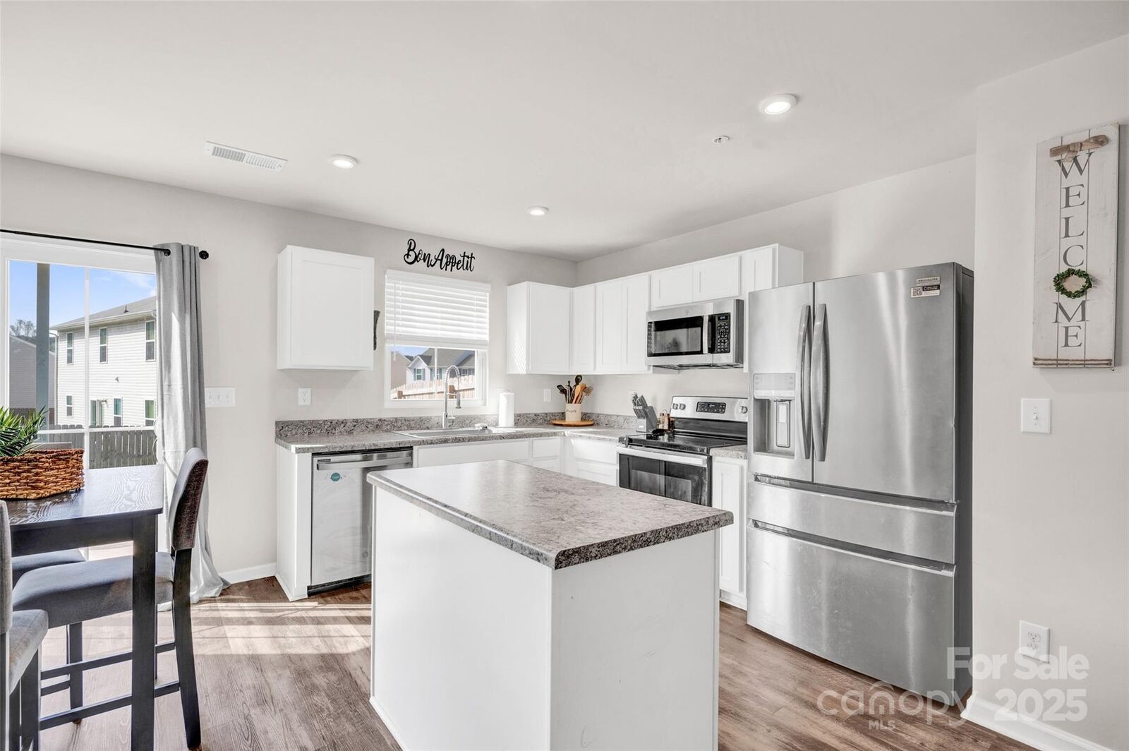 Property Photo: 1197 Tangle Ridge Drive NC 28025