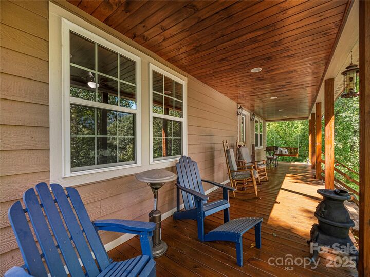 Property Photo:  27 Little Roundtop Road  NC 28721 