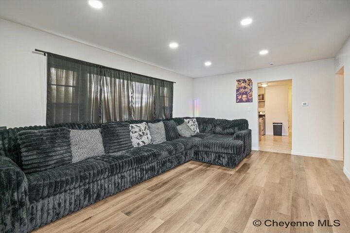 Property Photo: 702 E 2nd St WY 82007