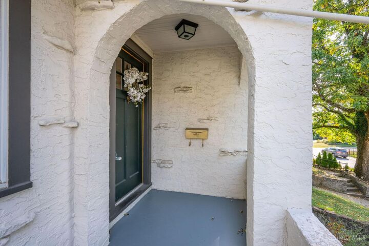 Property Photo:  3122 Kinmont Street  OH 45208 