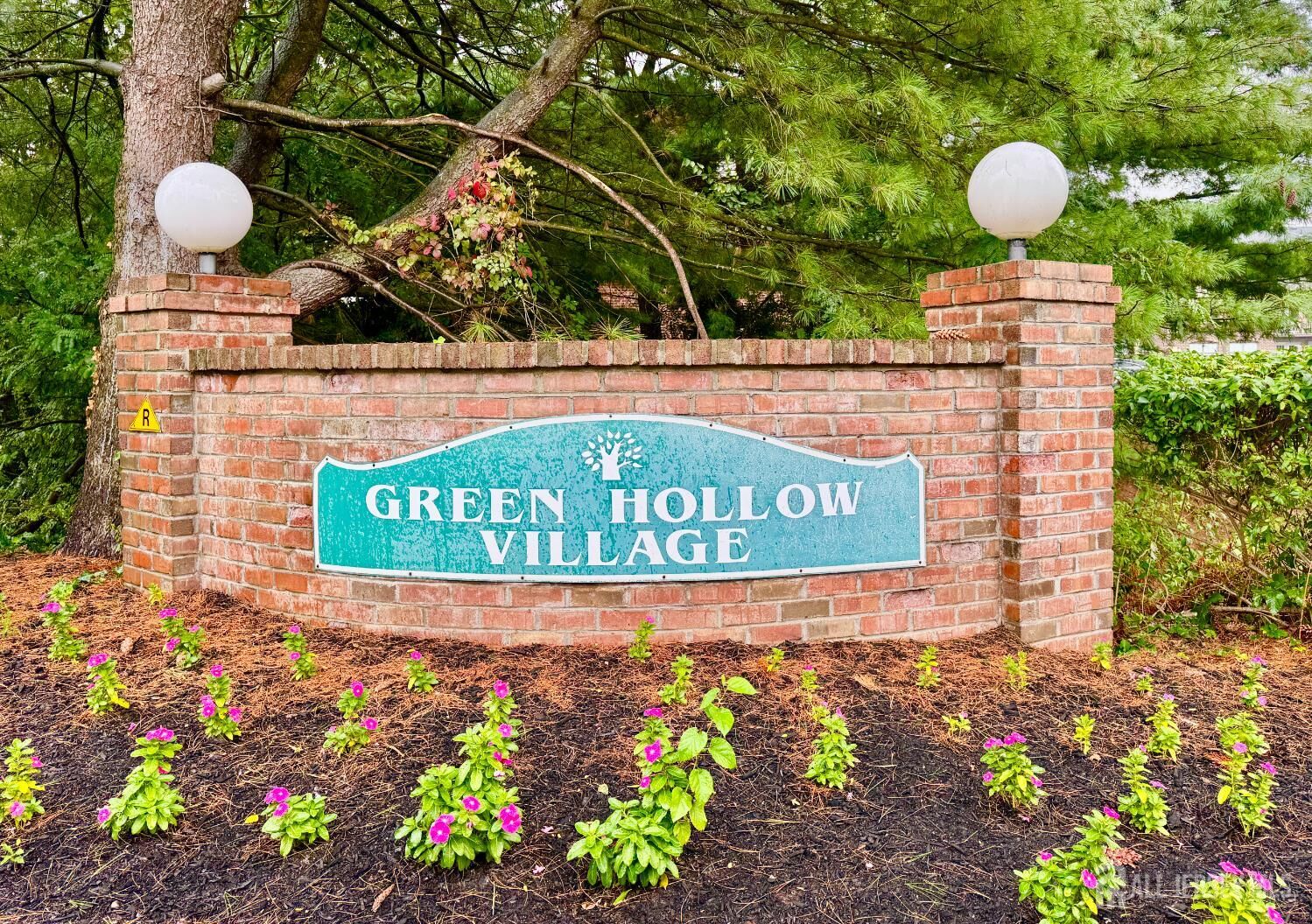 Property Photo:  101 Green Hollow Drive  NJ 08830 