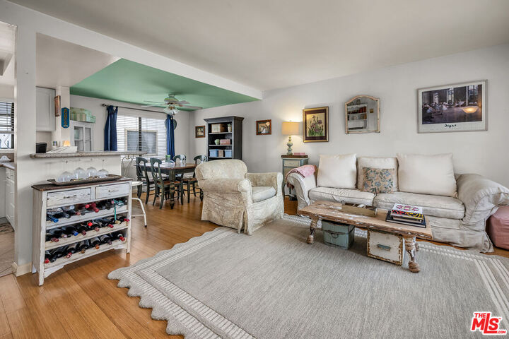 Property Photo: 14715 Saticoy St CA 91405