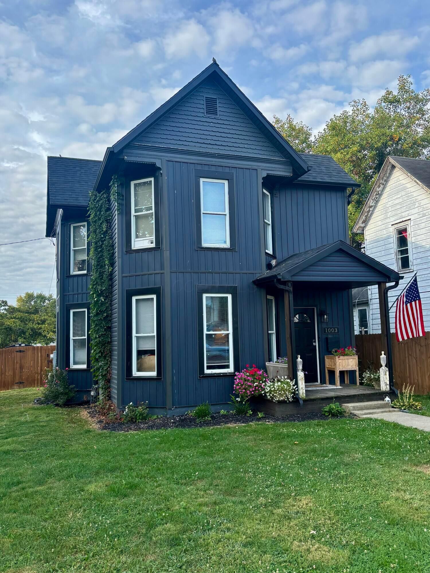 Property Photo: 1003 Lakeview Avenue OH 43160