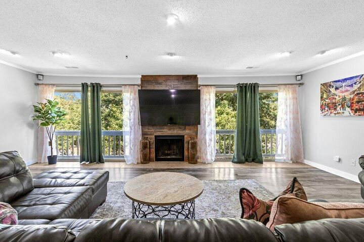 Property Photo:  1214 Lake Shore Drive  OH 43204 