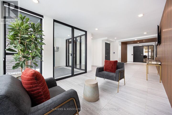 Property Photo:  41 Johnson Street 1104  ON L4M 0L6 