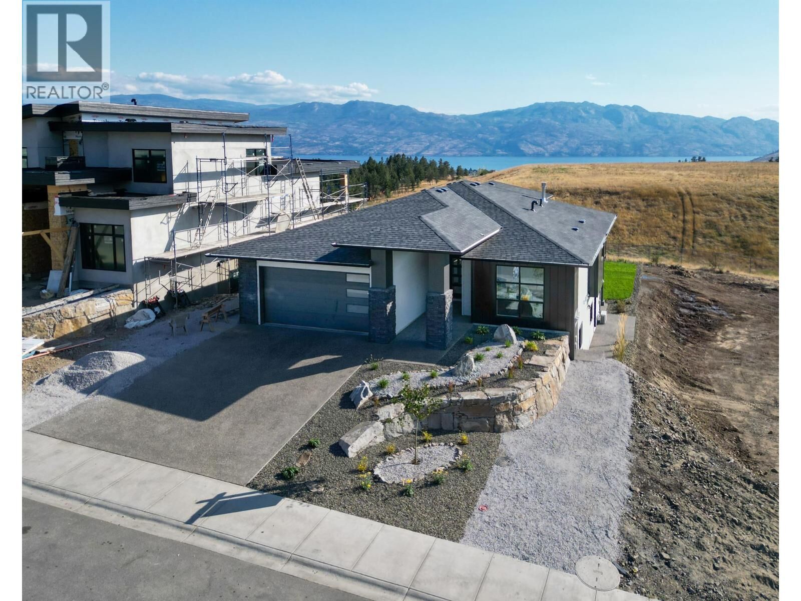 Property Photo:  2531 Pinnacle Ridge Drive  BC V4T 0G4 