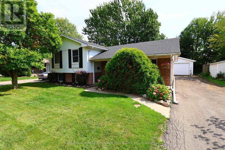 Photo de la propriété:  20 McGill Street South  ON L3C 3L3 
