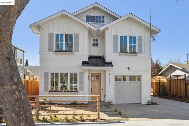 Property Photo: 2310 Eighth St CA 94710