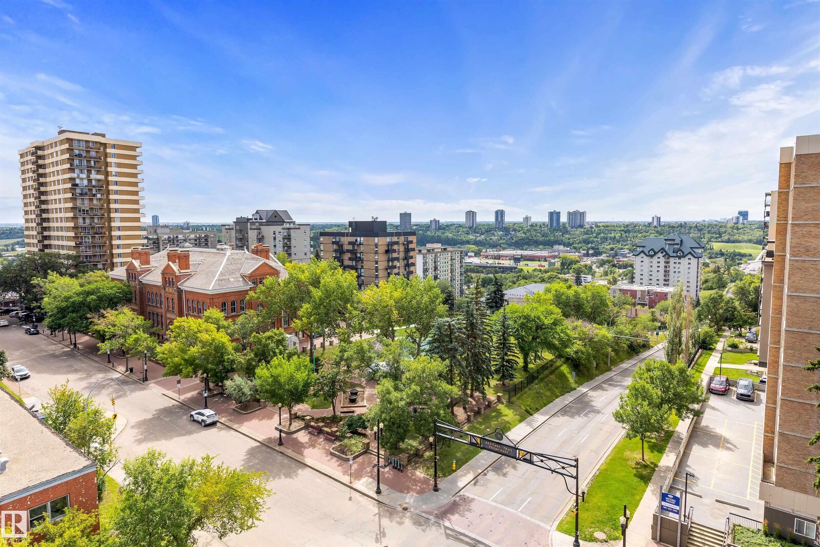 Property Photo:  10504 99 Avenue NW 901  AB T5K 1B2 