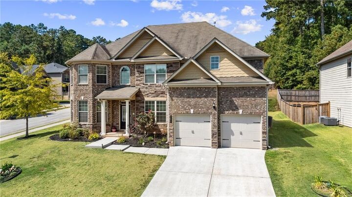 Property Photo: 601 Stream Court GA 30213