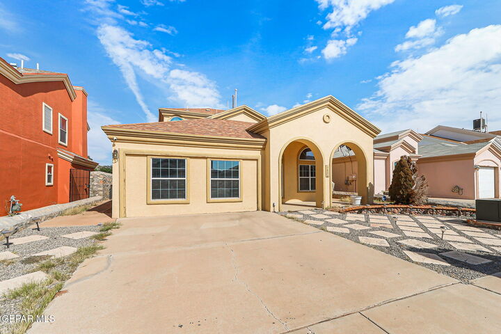 Property Photo:  3628 W Vitex Circle  TX 79936 