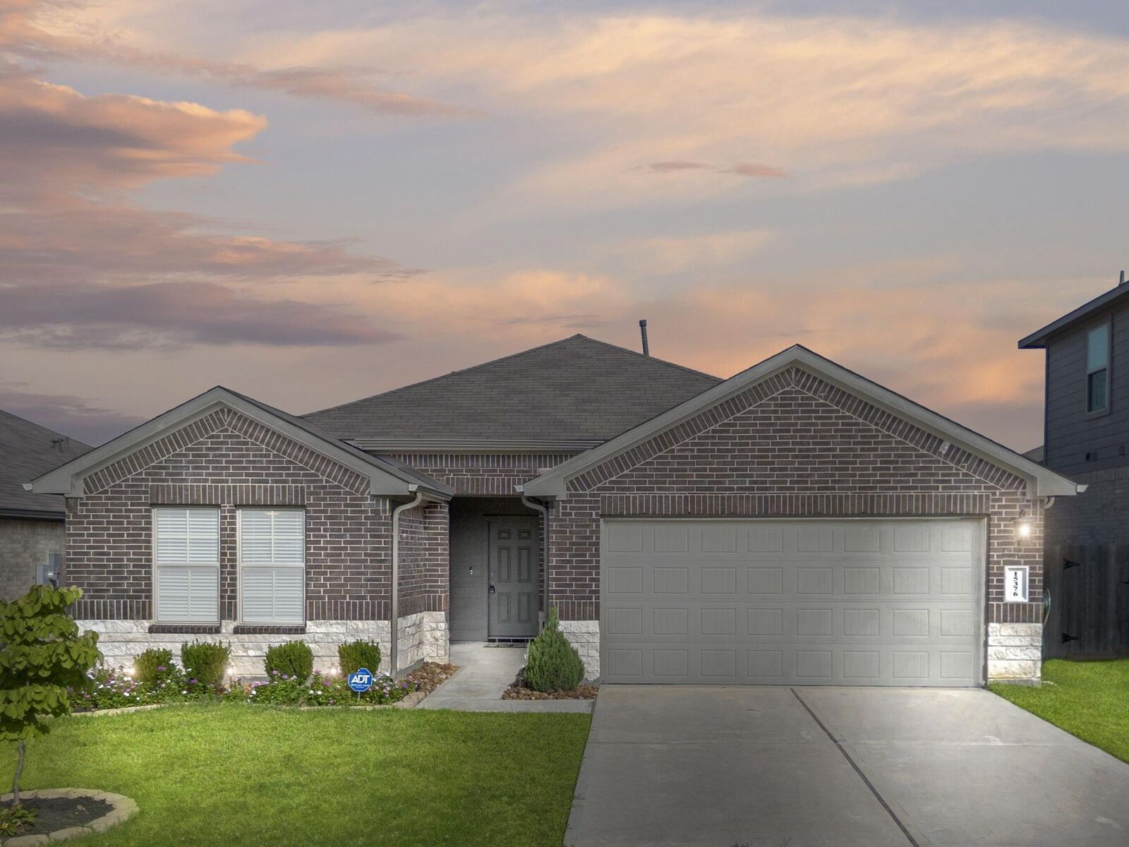 Property Photo: 15376 Central Crescent Drive TX 77357