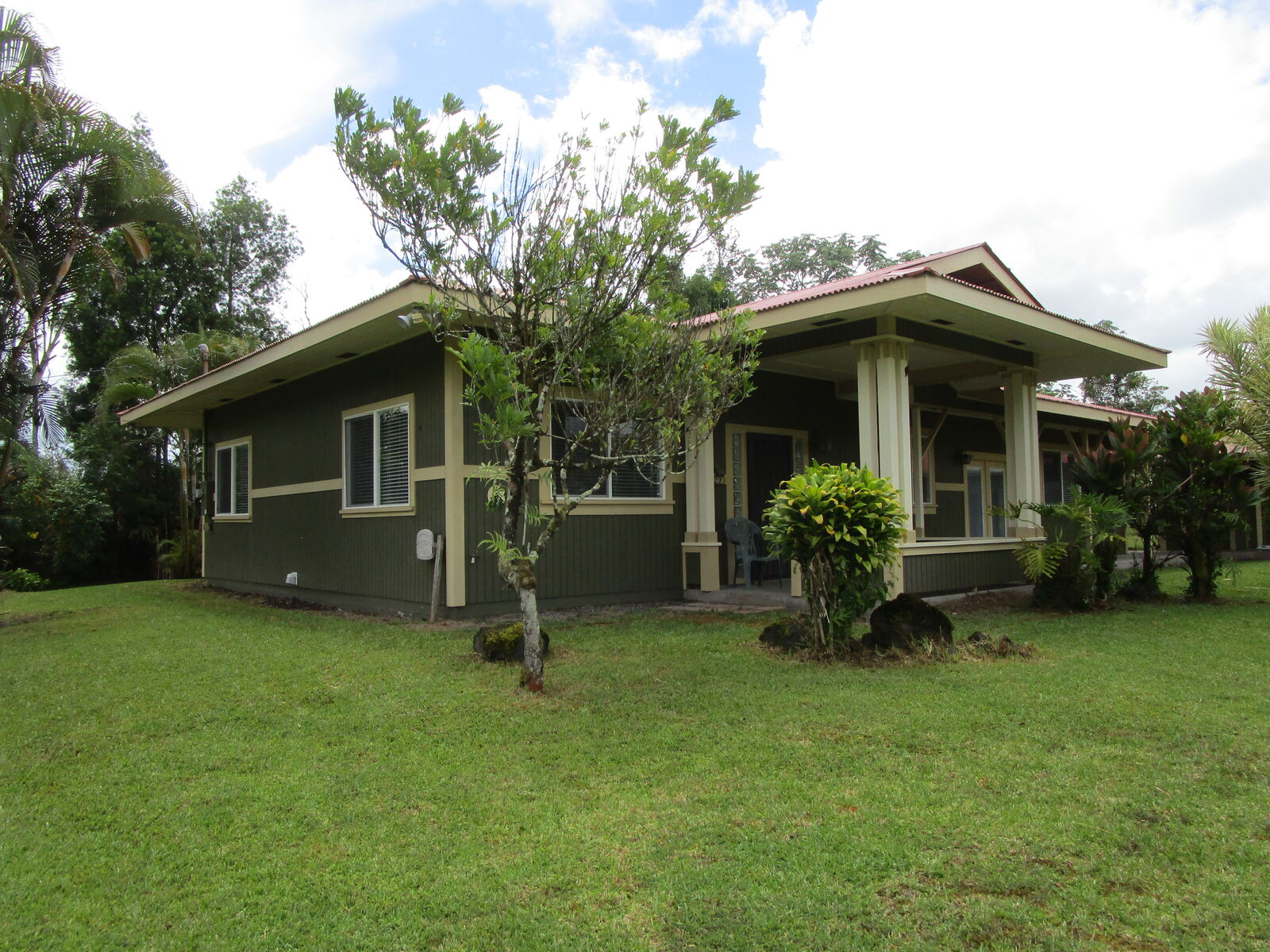 Property Photo: 16-1804 36th Ave HI 96760