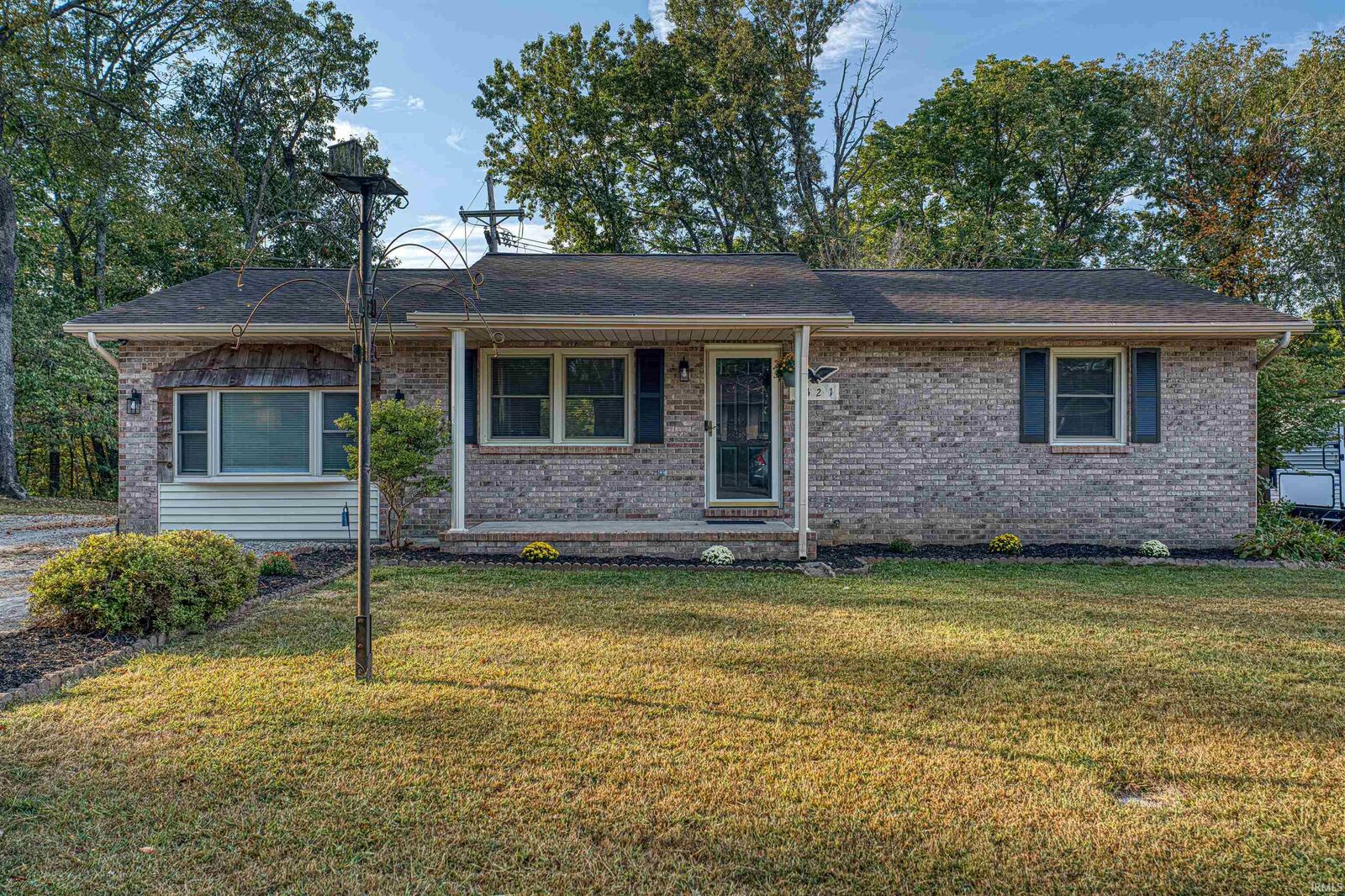 Property Photo:  1421 Brimm Street  IN 47601 