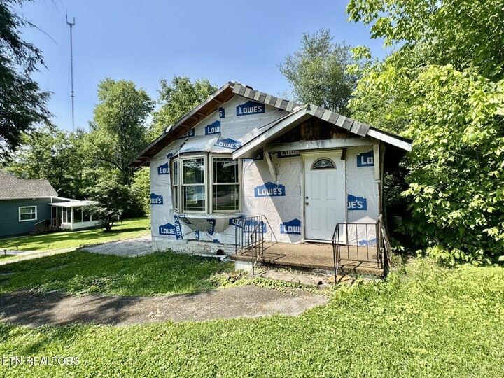 Property Photo:  4205 Coster Rd  TN 37912 