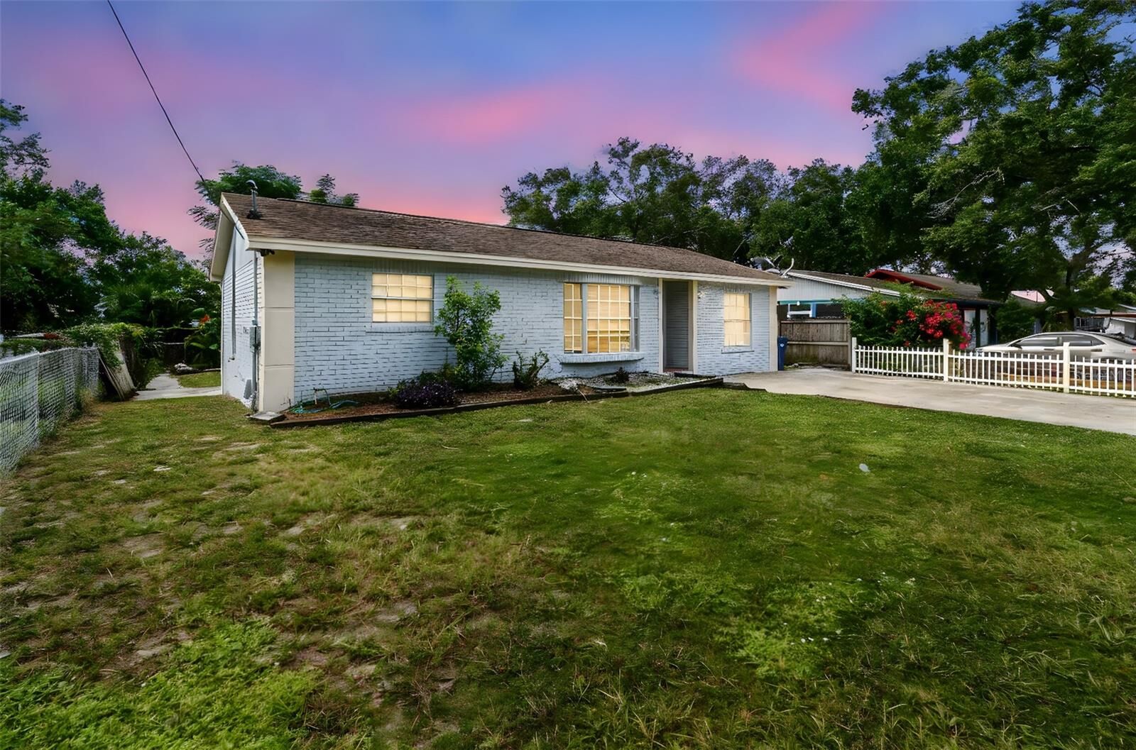 Property Photo:  4117 E Sewaha Street  FL 33617 