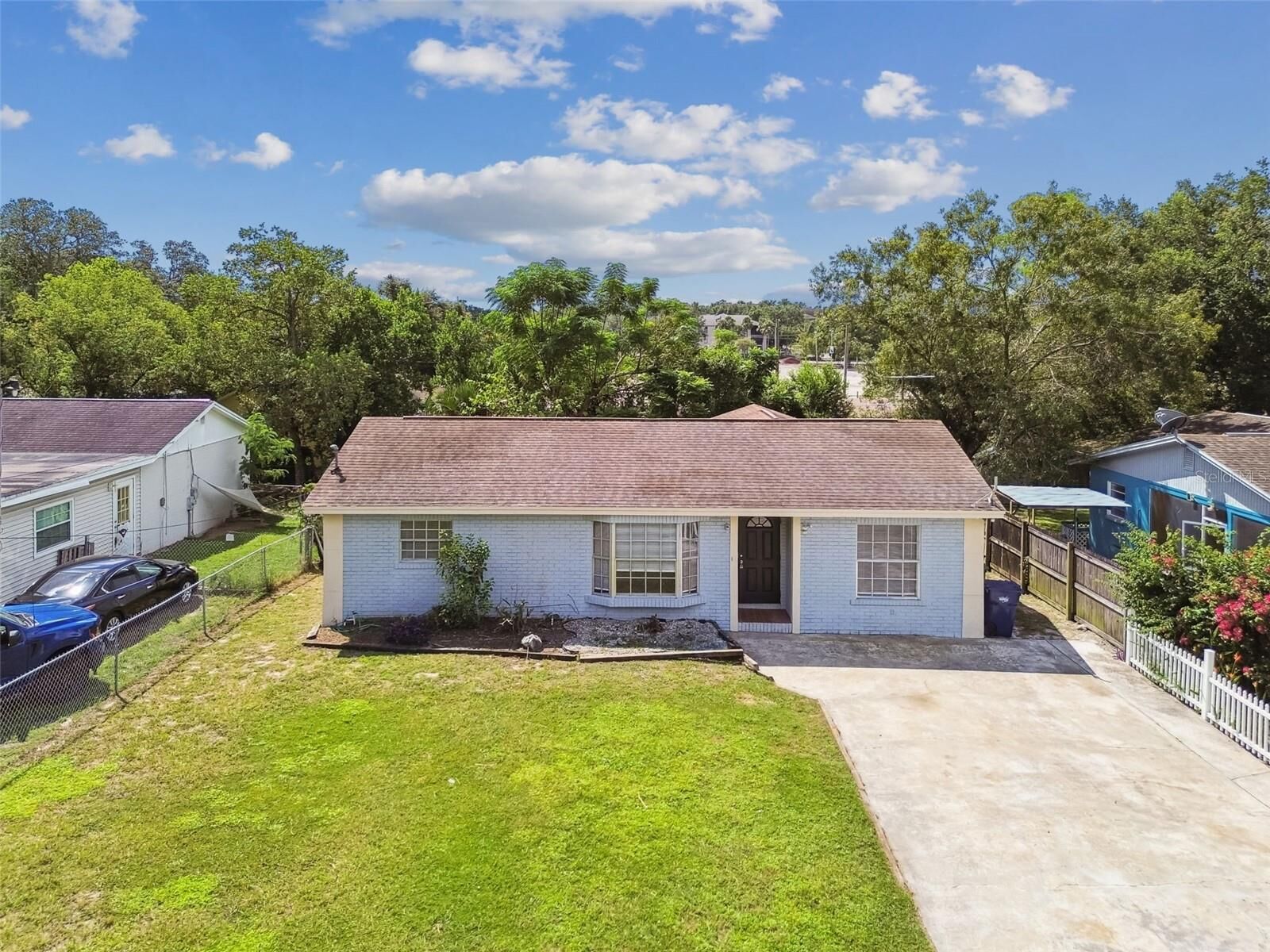Property Photo: 4117 E Sewaha Street FL 33617
