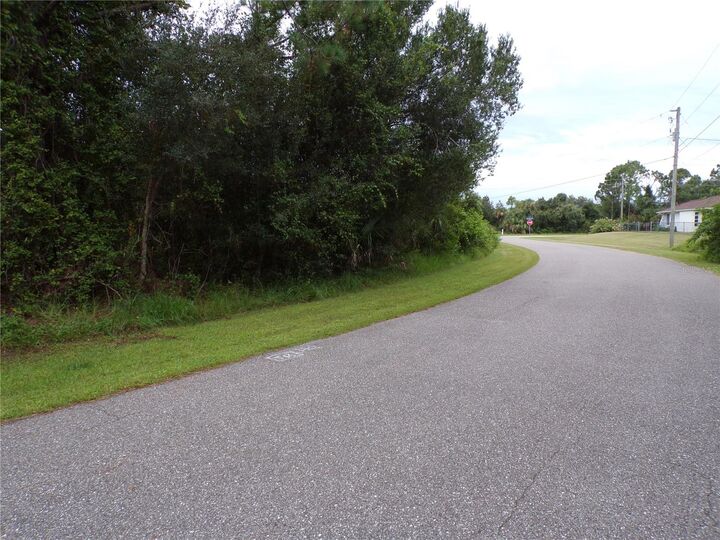 Property Photo:  Embassy Road  FL 34291 