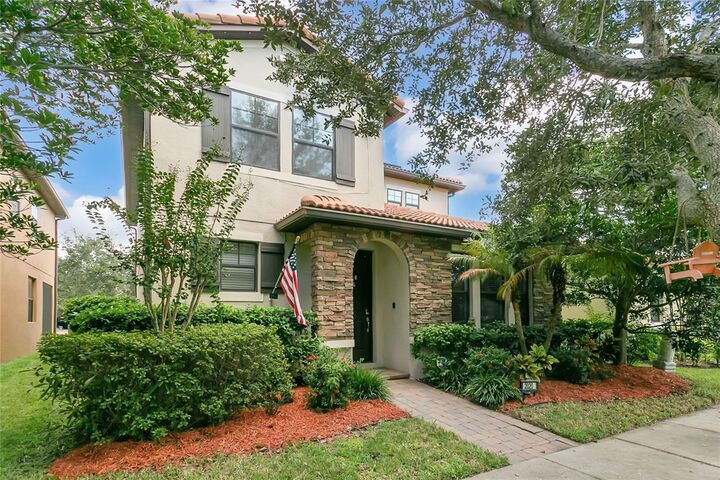Property Photo:  2020 Fishtail Fern Way  FL 34761 