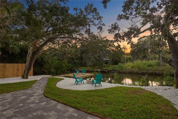 Property Photo: 7418 Seagull Way FL 33635