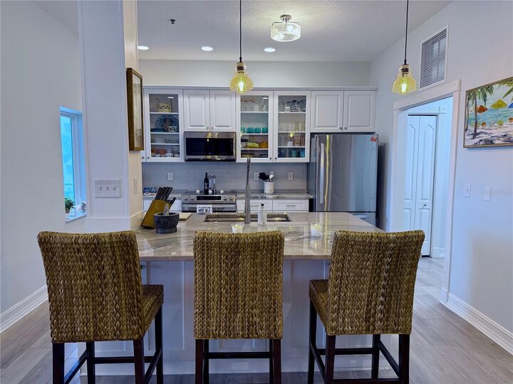 Property Photo: 423 S Atlantic Avenue 102 FL 32169
