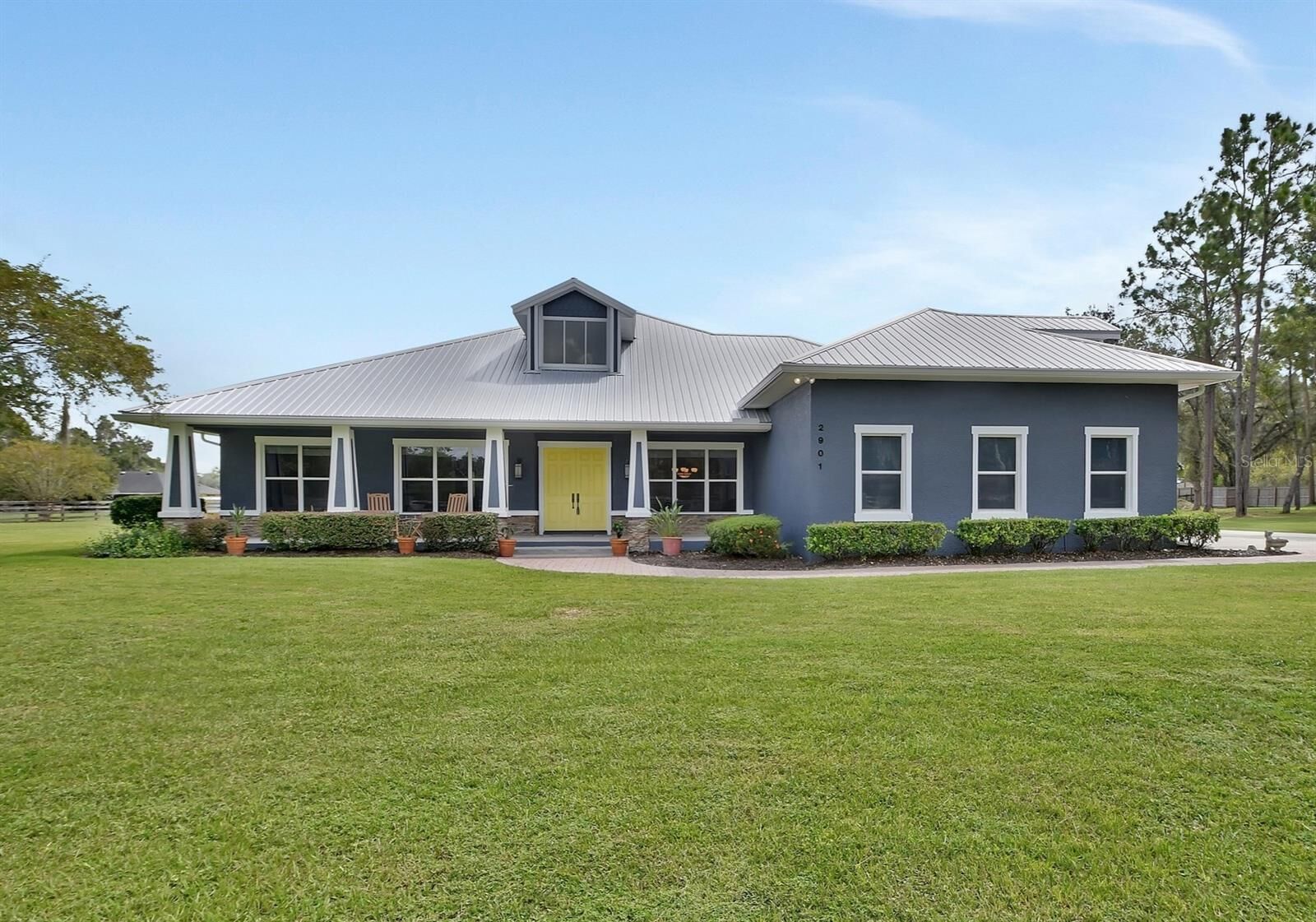 Property Photo: 2901 Trevor Lane FL 32720