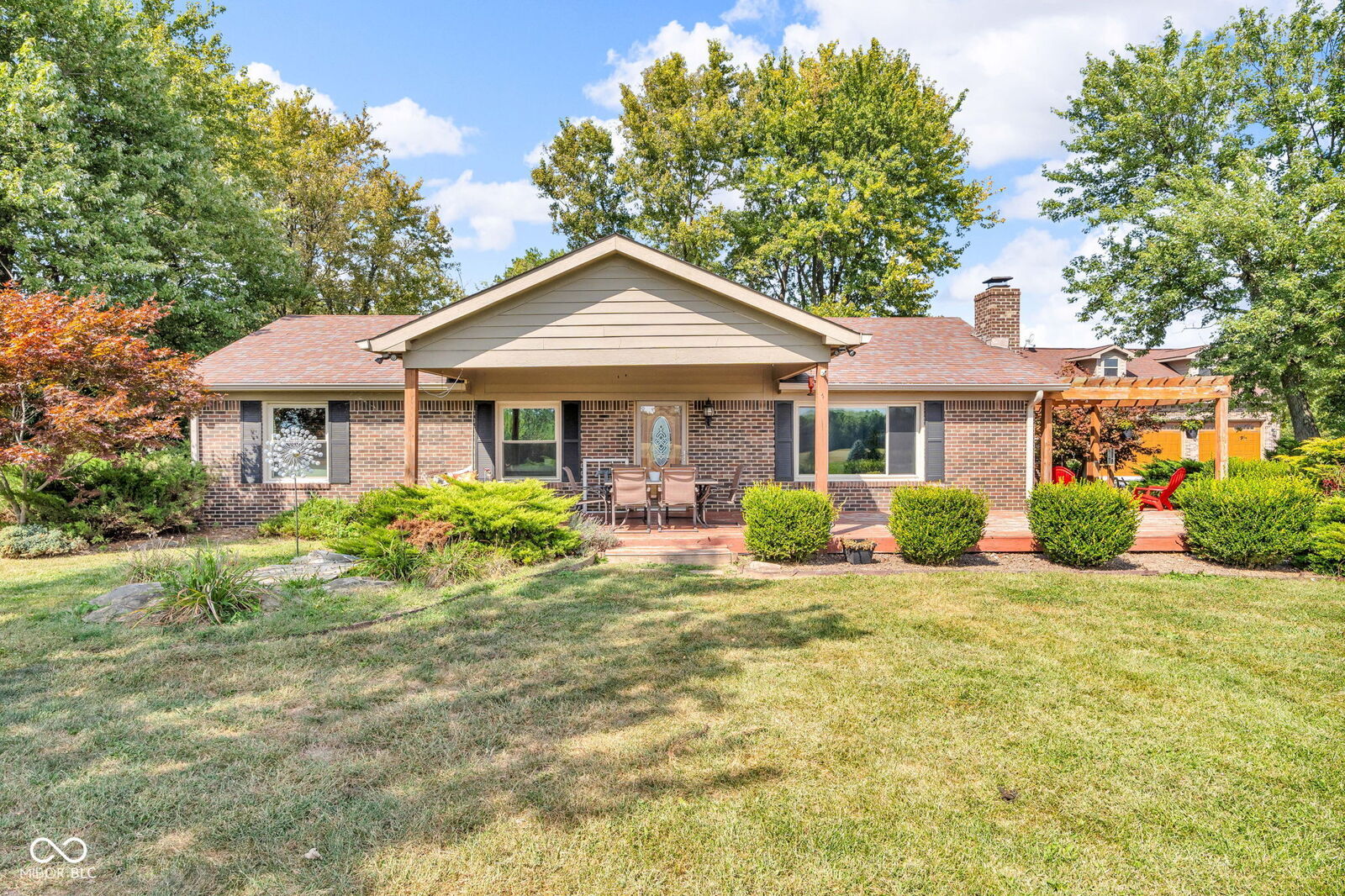 Property Photo: 2802 E 400 N IN 46184