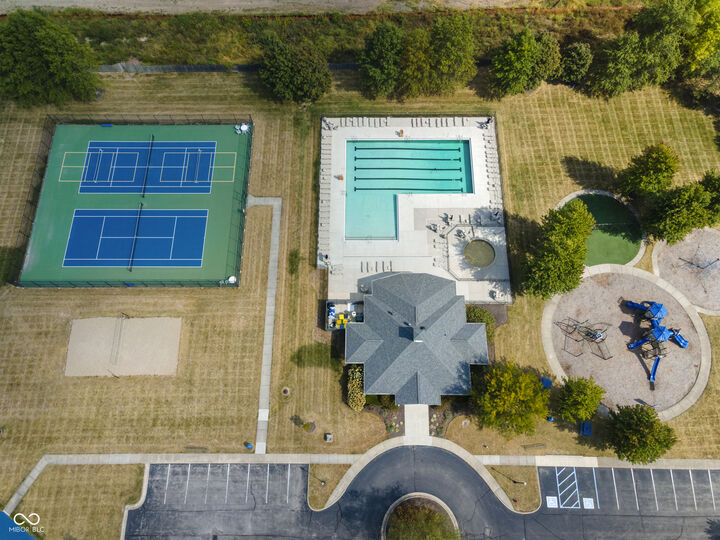 Property Photo: 1237 Wolcott Court IN 46074