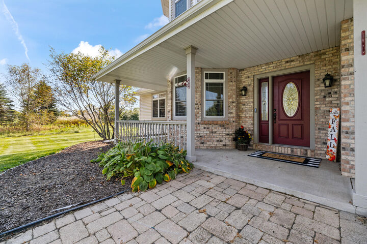 Property Photo:  8969 Deer Run Dr  WI 53002 
