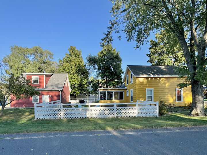 Property Photo: 36 Chestnut Street MI 49406