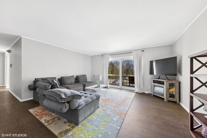 Property Photo:  300 Claymoor Road 2E  IL 60521 