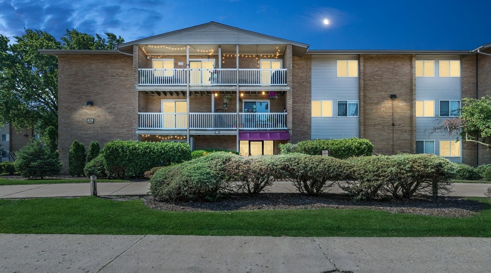 Property Photo:  910 Beau Drive 211  IL 60016 