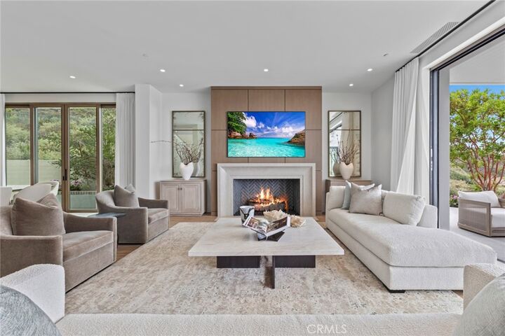 Property Photo:  1 Beach View Avenue  CA 92629 