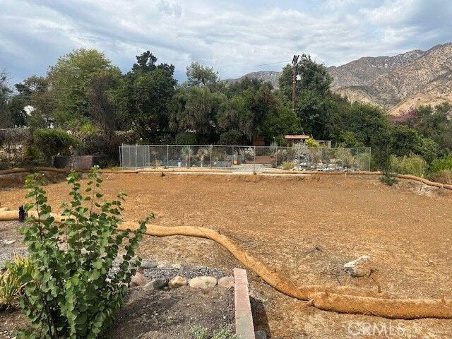 Property Photo: 1371 El Corto Drive CA 91001