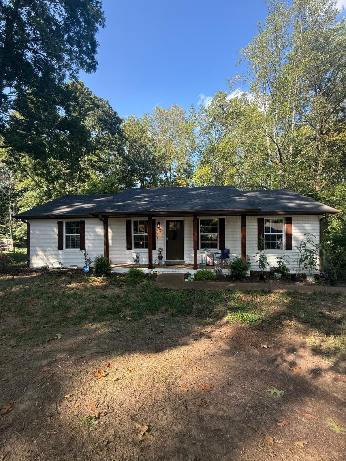 Property Photo: 1515 Winding Way Dr TN 37188