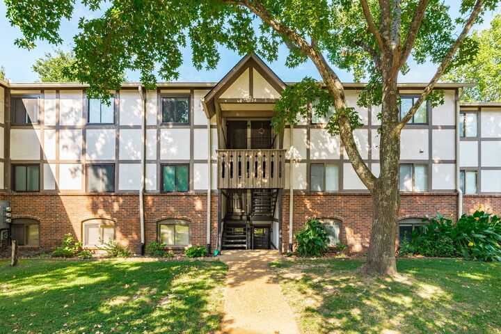 Property Photo: 5324 Edmondson Pike 3 TN 37211