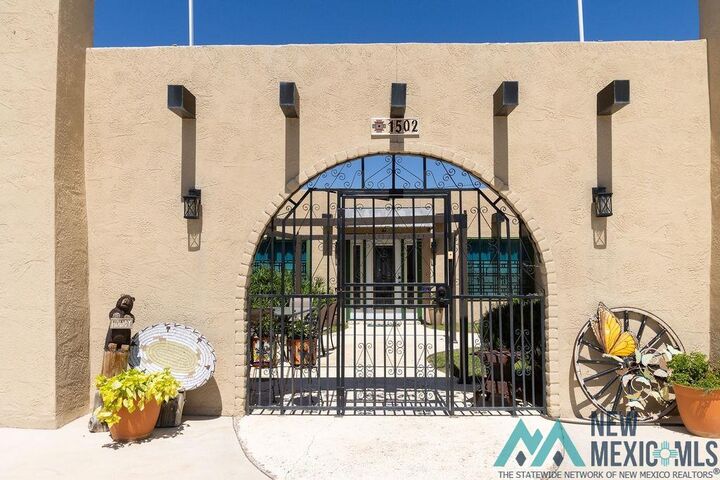 Property Photo:  1502 Mountain Shadow Drive  NM 88220 