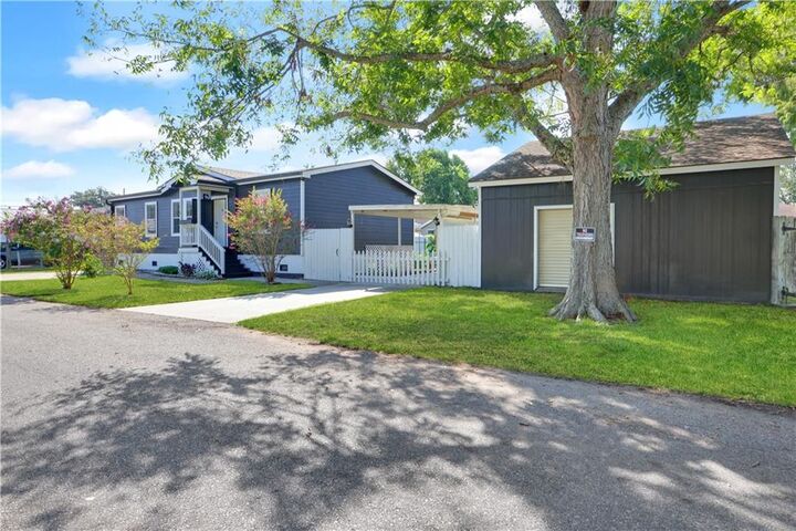 Property Photo:  2717 Amigo Avenue  LA 70072