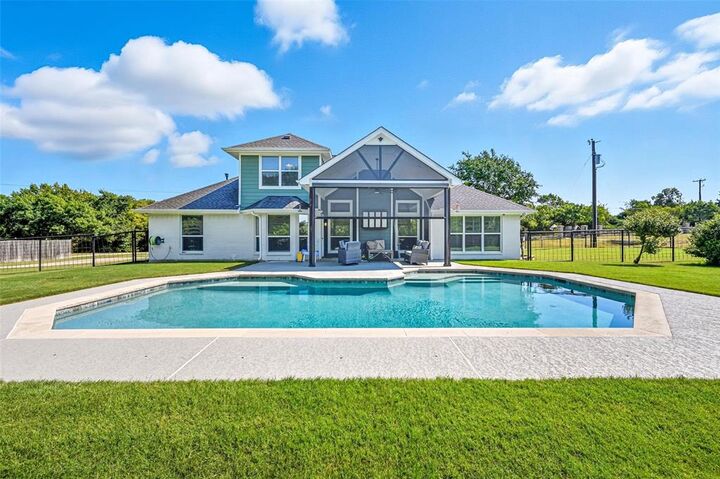 Property Photo: 4020 Skinner Road TX 76065