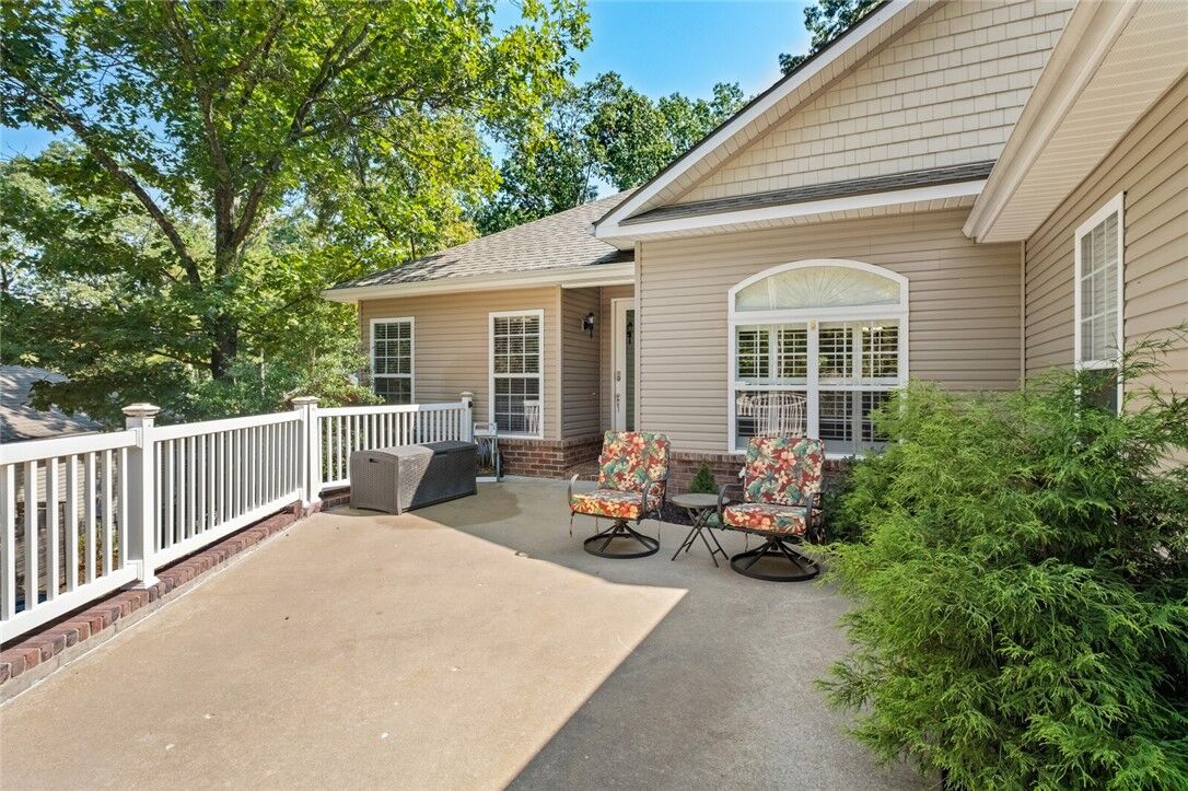 Property Photo:  4 Winfield Lane  AR 72714 