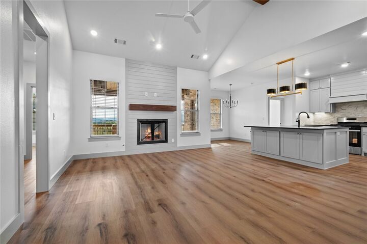 Property Photo: 113 S Eagle Mountain Street AR 72753