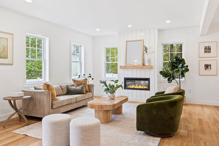 Property Photo:  75 Franklin Street 2  MA 02474 