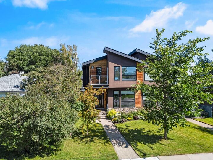 Property Photo:  434 30 Avenue NW  AB T2M 2N4 