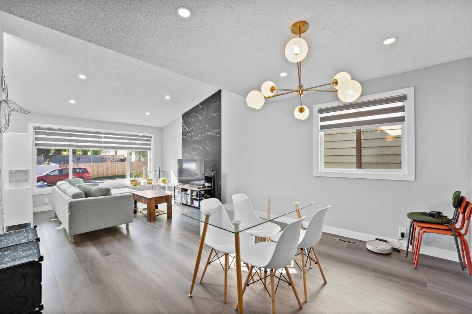 Property Photo:  12 Cedargrove Road SW  AB T2W 4T9 