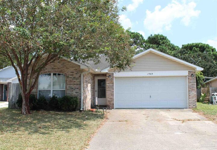 1960 Reserve Blvd  Gulf Breeze FL 32563 photo