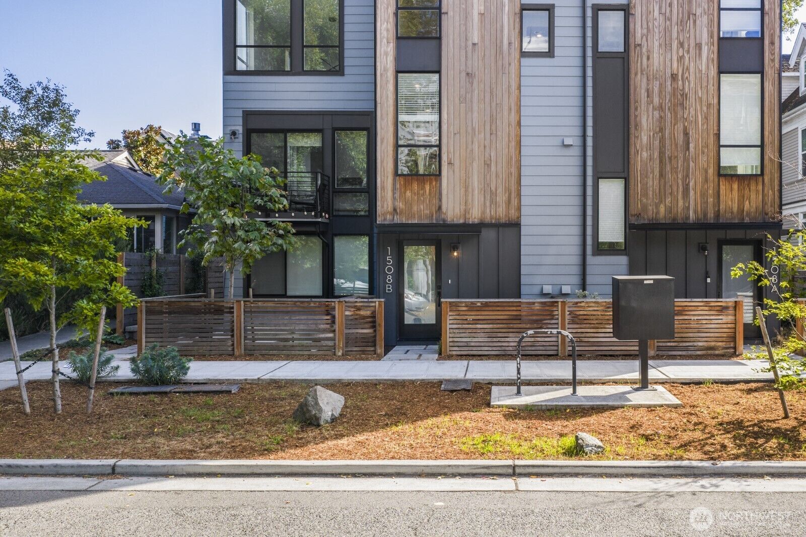 Property Photo: 1508 #B 18th Ave B WA 98122